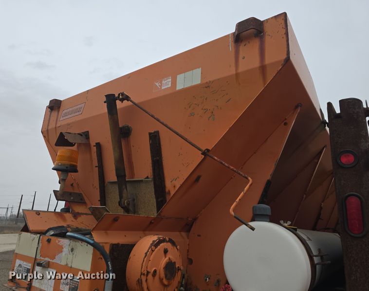 image for item DO7817 2008 International WorkStar 7400 dump truck