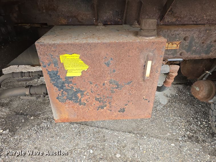 image for item DO7817 2008 International WorkStar 7400 dump truck