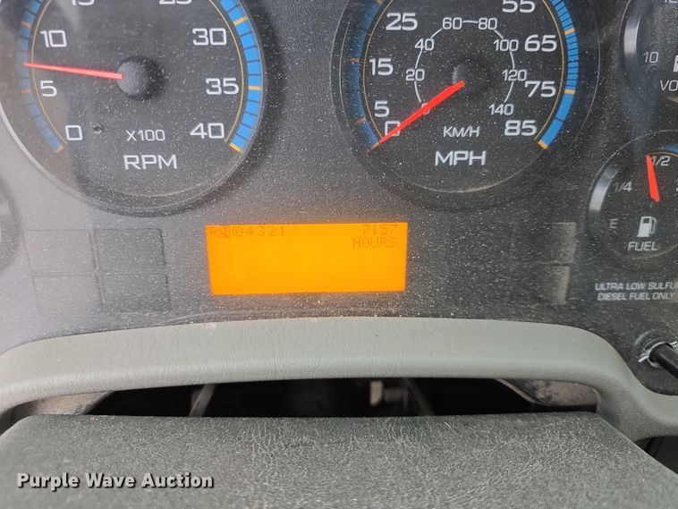 image for item DO7817 2008 International WorkStar 7400 dump truck