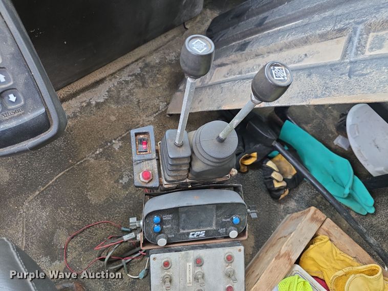 image for item DO7817 2008 International WorkStar 7400 dump truck