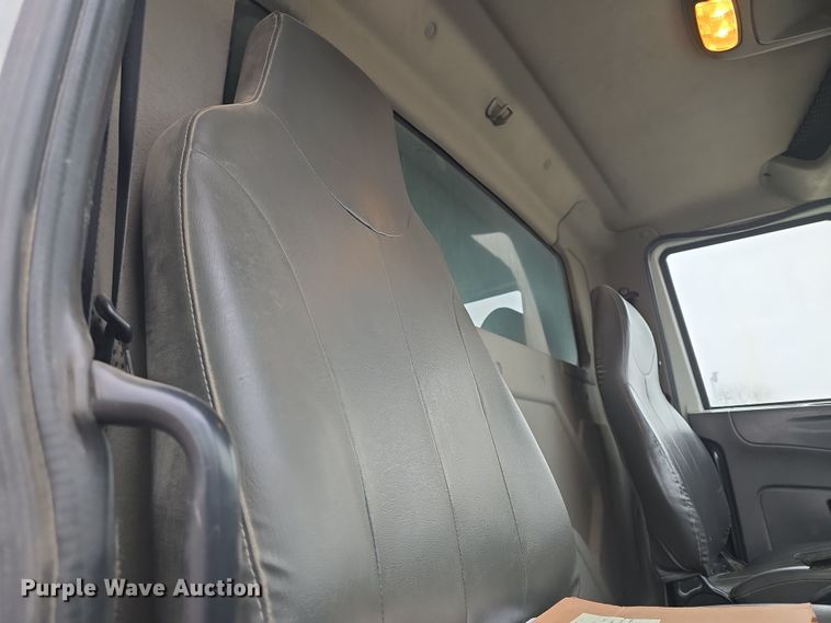 image for item DO7817 2008 International WorkStar 7400 dump truck