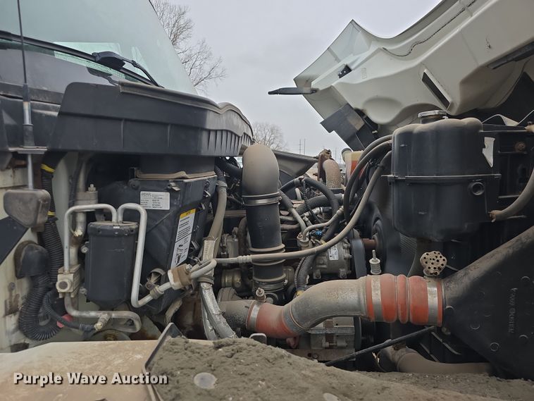 image for item DO7817 2008 International WorkStar 7400 dump truck