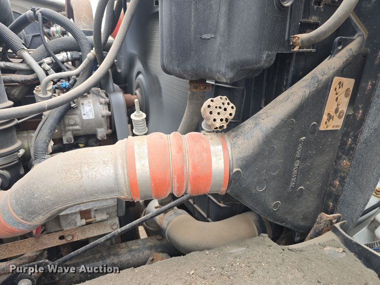 image for item DO7817 2008 International WorkStar 7400 dump truck