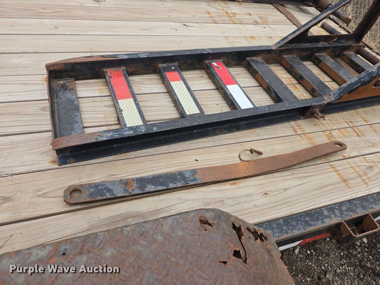 image for item DO7820 2014 PJ CC202 equipment trailer