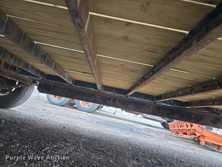 image for item DO7820 2014 PJ CC202 equipment trailer