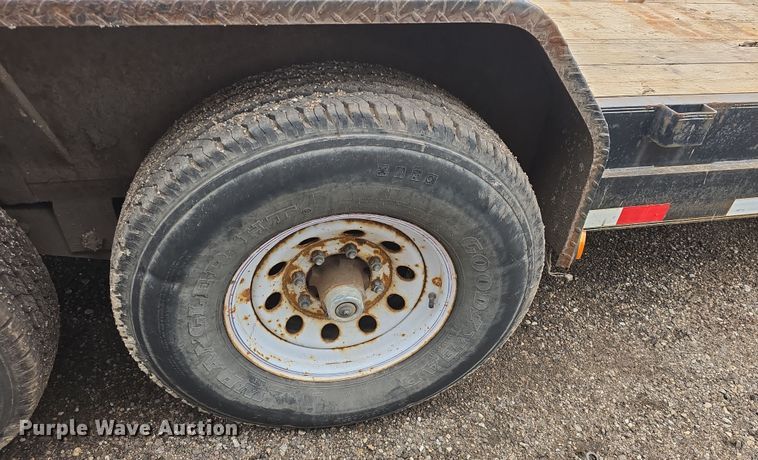 image for item DO7821 2015 PJ CC202 equipment trailer