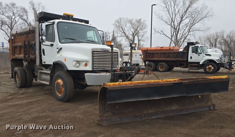 image for item DO7822 2008 Freightliner  Business Class M2 dump truck
