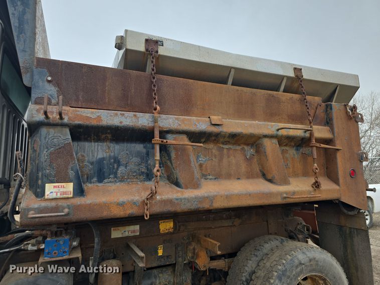 image for item DO7822 2008 Freightliner  Business Class M2 dump truck