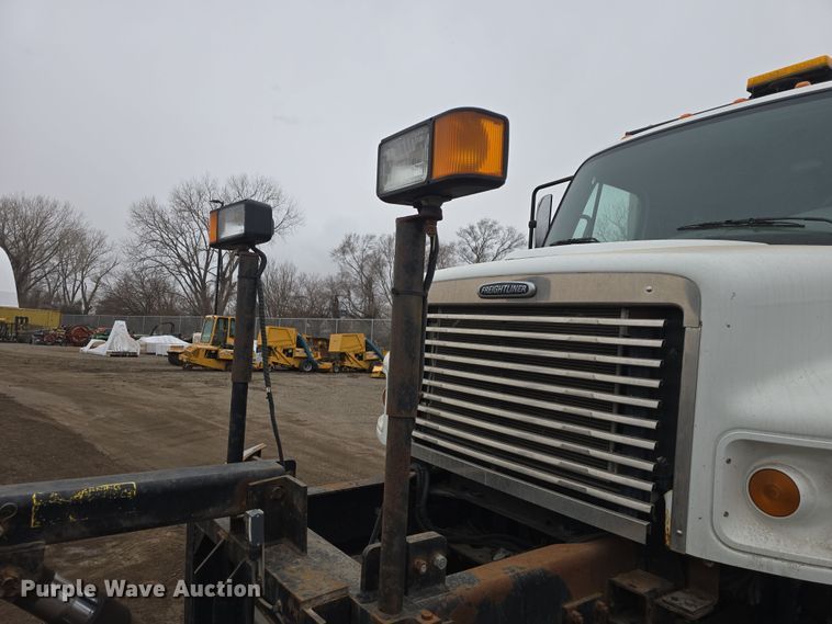 image for item DO7822 2008 Freightliner  Business Class M2 dump truck