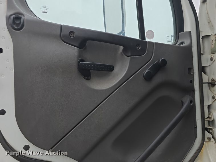 image for item DO7822 2008 Freightliner  Business Class M2 dump truck