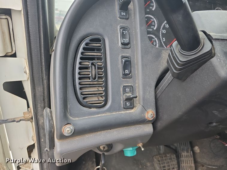 image for item DO7822 2008 Freightliner  Business Class M2 dump truck