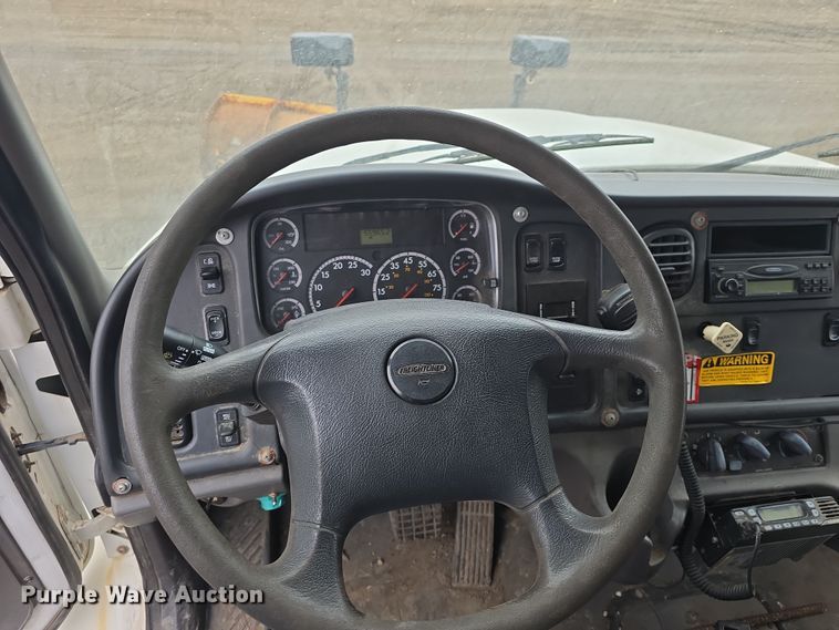 image for item DO7822 2008 Freightliner  Business Class M2 dump truck