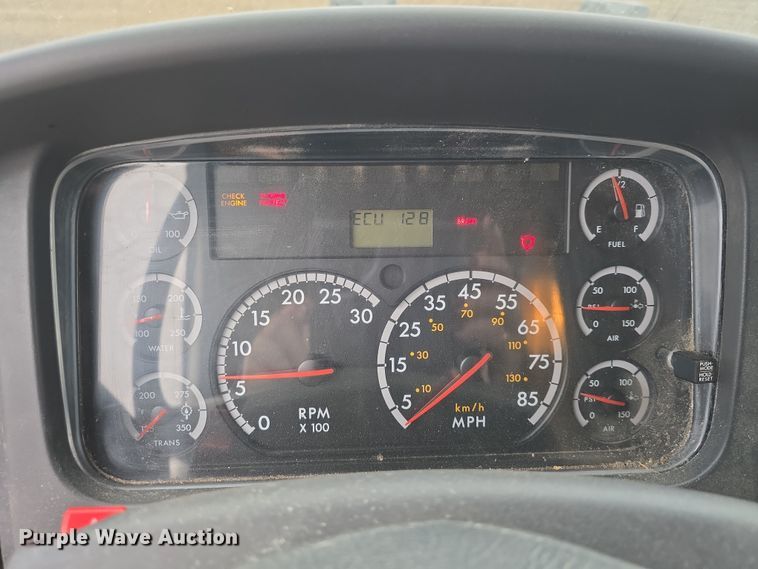 image for item DO7822 2008 Freightliner  Business Class M2 dump truck