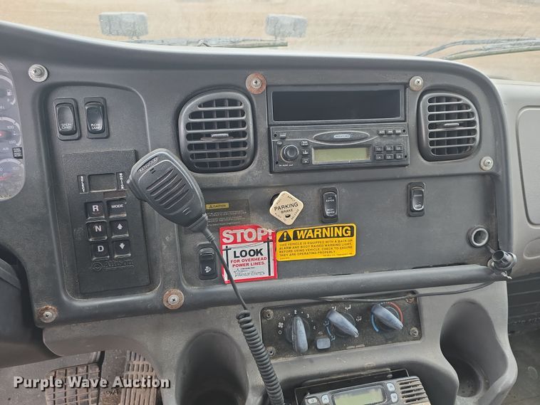 image for item DO7822 2008 Freightliner  Business Class M2 dump truck