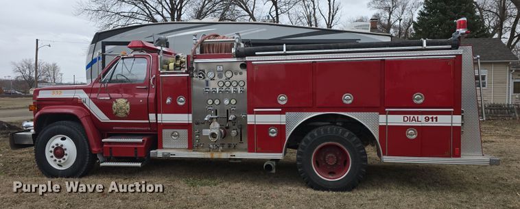 image for item DO7824 1987 GMC Sierra 7000 pumper fire truck