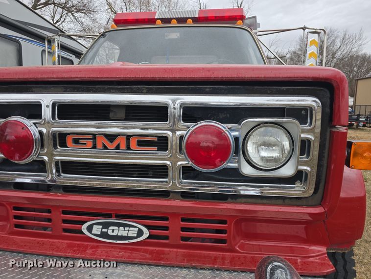 image for item DO7824 1987 GMC Sierra 7000 pumper fire truck
