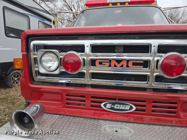 image for item DO7824 1987 GMC Sierra 7000 pumper fire truck