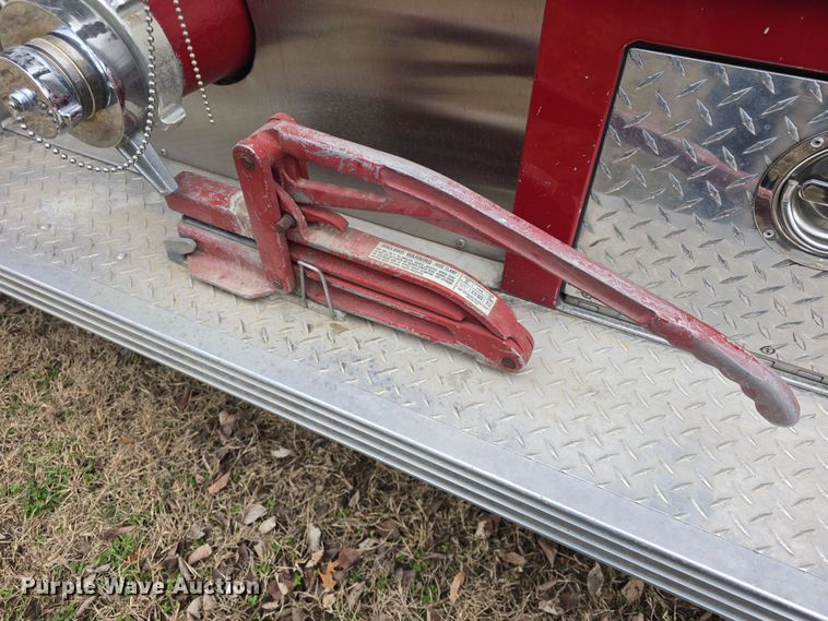 image for item DO7824 1987 GMC Sierra 7000 pumper fire truck