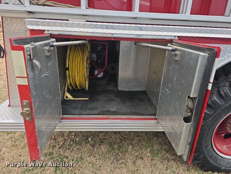 image for item DO7824 1987 GMC Sierra 7000 pumper fire truck