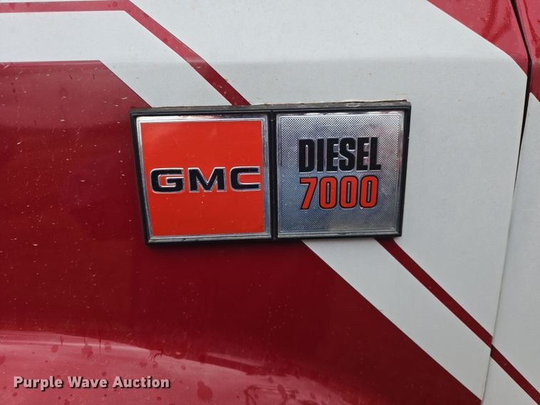 image for item DO7824 1987 GMC Sierra 7000 pumper fire truck