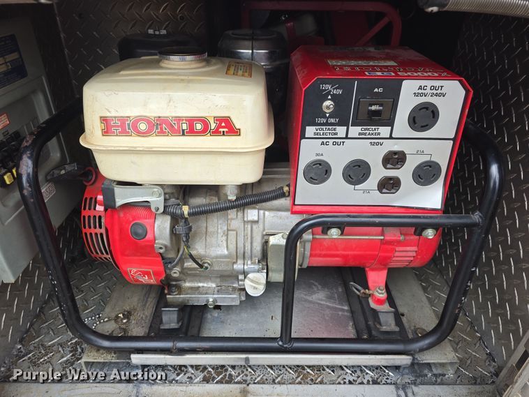 image for item DO7824 1987 GMC Sierra 7000 pumper fire truck