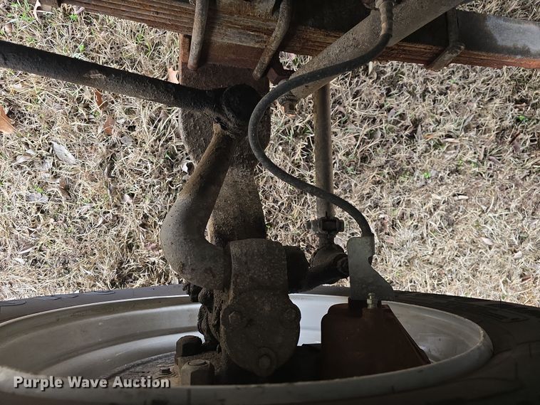 image for item DO7824 1987 GMC Sierra 7000 pumper fire truck