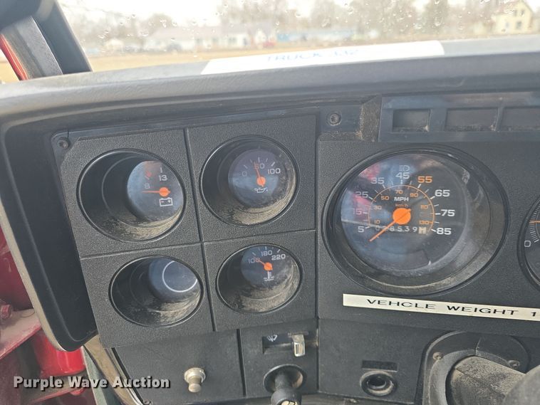 image for item DO7824 1987 GMC Sierra 7000 pumper fire truck