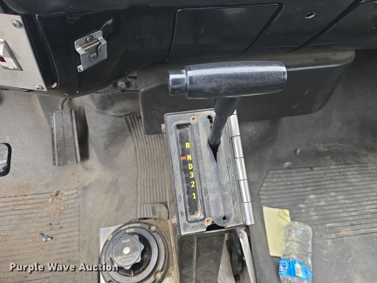 image for item DO7824 1987 GMC Sierra 7000 pumper fire truck