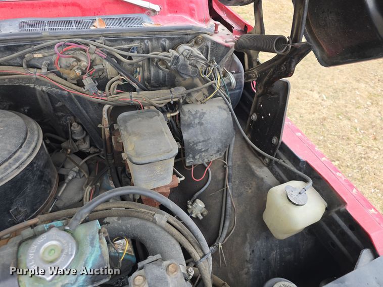 image for item DO7824 1987 GMC Sierra 7000 pumper fire truck