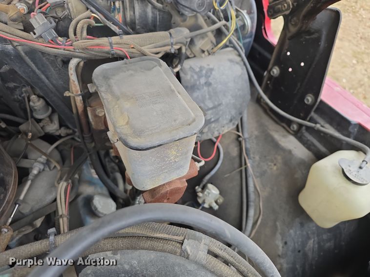 image for item DO7824 1987 GMC Sierra 7000 pumper fire truck