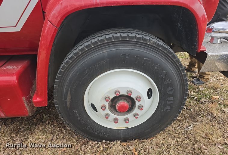 image for item DO7824 1987 GMC Sierra 7000 pumper fire truck