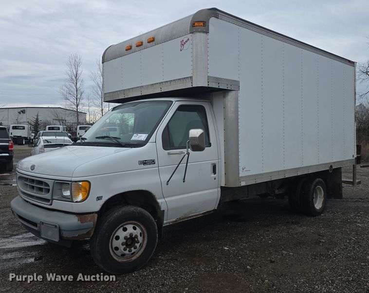 image for item DO7825 2001 Ford E450 Super Duty box truck