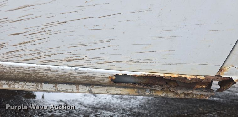 image for item DO7825 2001 Ford E450 Super Duty box truck