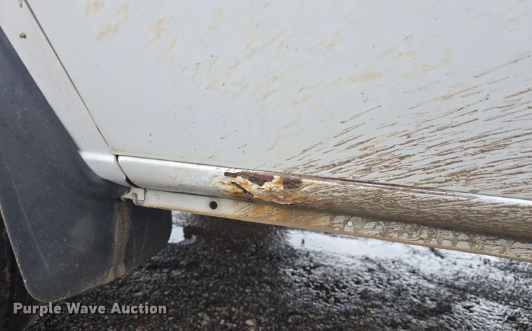 image for item DO7825 2001 Ford E450 Super Duty box truck