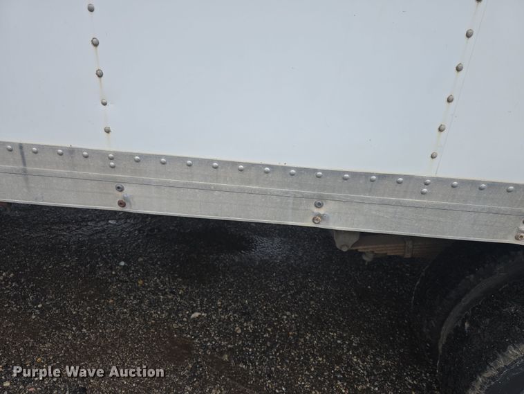 image for item DO7825 2001 Ford E450 Super Duty box truck