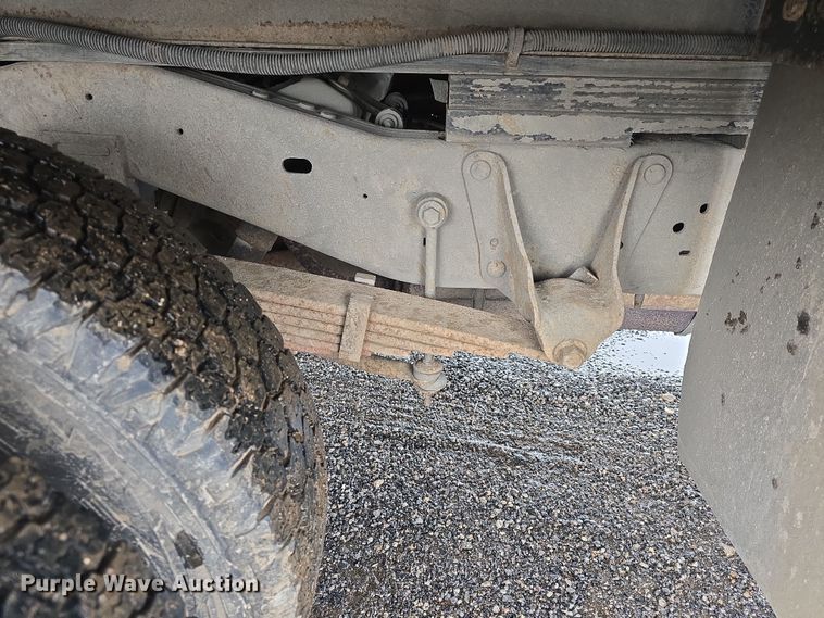 image for item DO7825 2001 Ford E450 Super Duty box truck