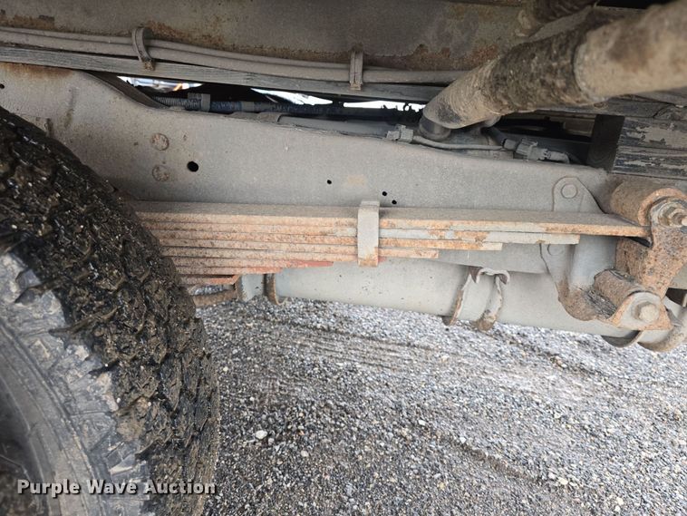 image for item DO7825 2001 Ford E450 Super Duty box truck