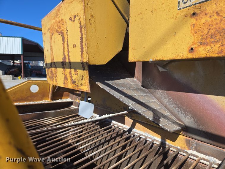 image for item DP6206 Etnyre chip spreader