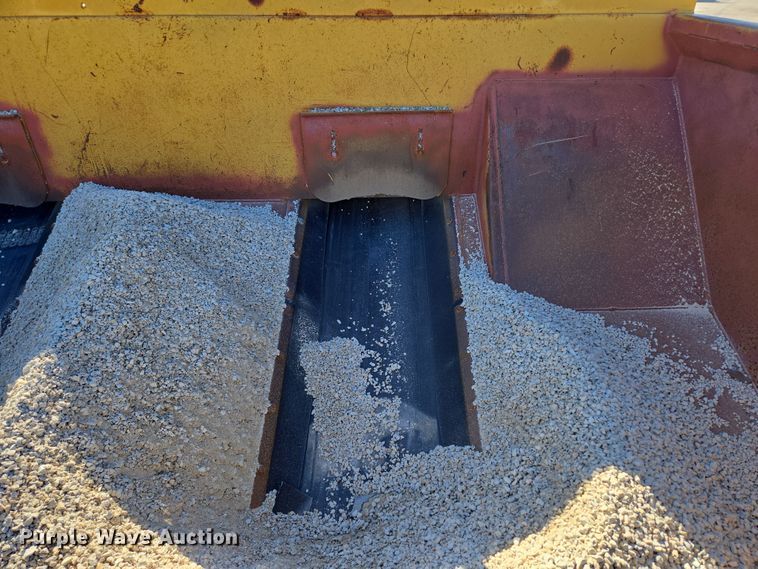 image for item DP6206 Etnyre chip spreader