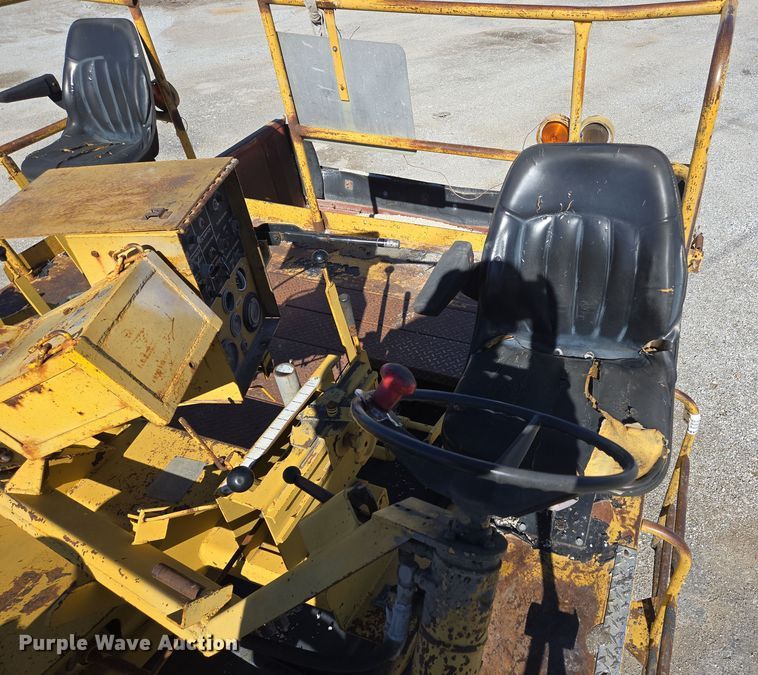 image for item DP6206 Etnyre chip spreader