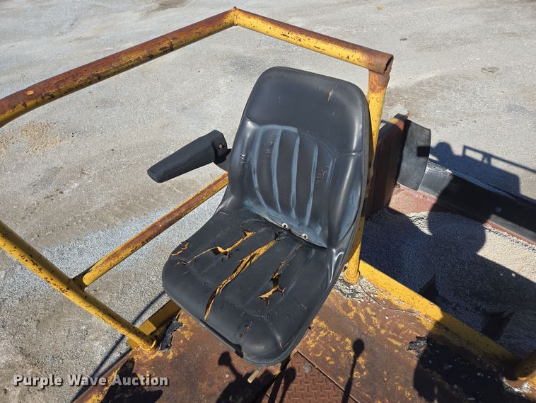 image for item DP6206 Etnyre chip spreader