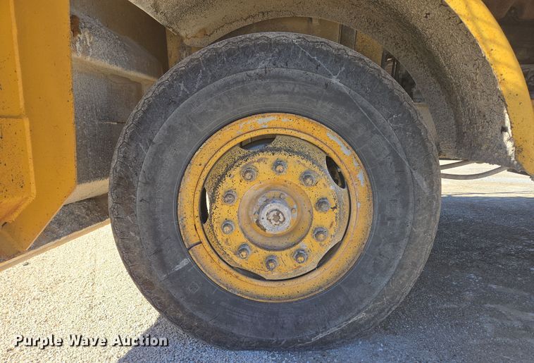 image for item DP6206 Etnyre chip spreader