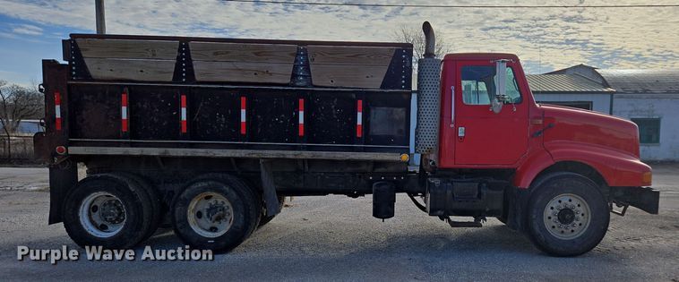 image for item DP6207 1999 International 2674 dump truck