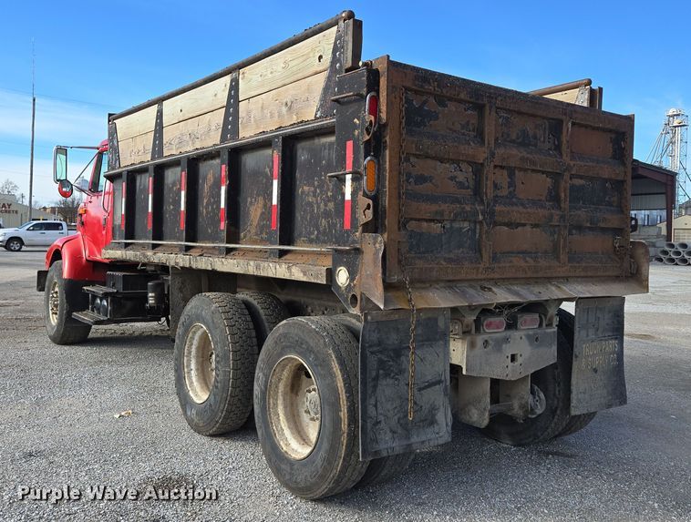 image for item DP6207 1999 International 2674 dump truck