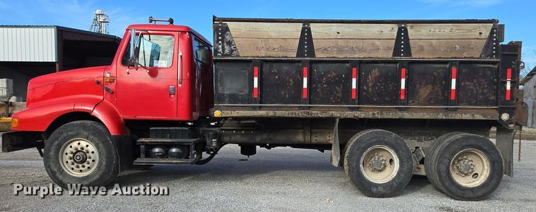 image for item DP6207 1999 International 2674 dump truck