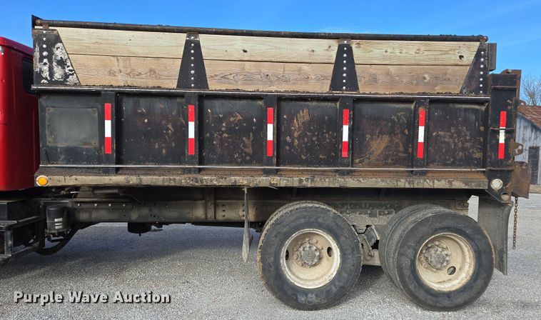 image for item DP6207 1999 International 2674 dump truck