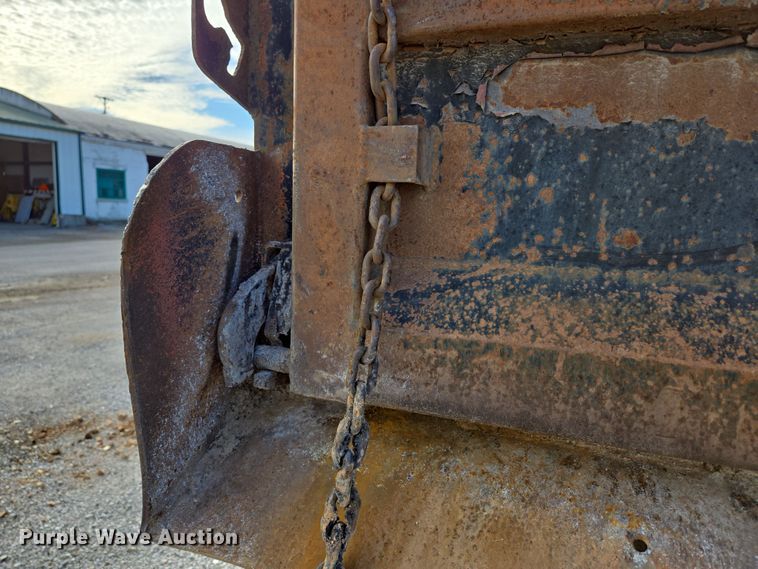 image for item DP6207 1999 International 2674 dump truck