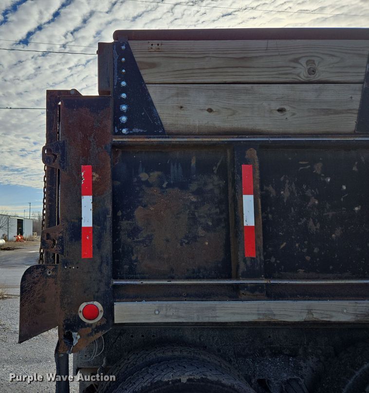 image for item DP6207 1999 International 2674 dump truck