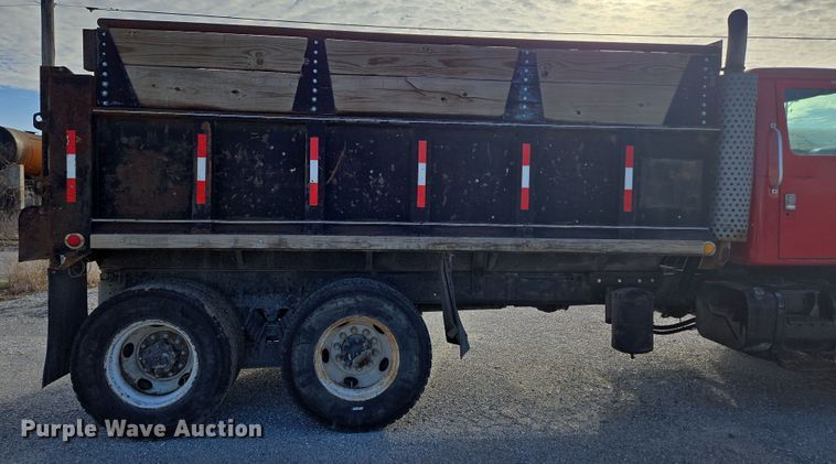 image for item DP6207 1999 International 2674 dump truck
