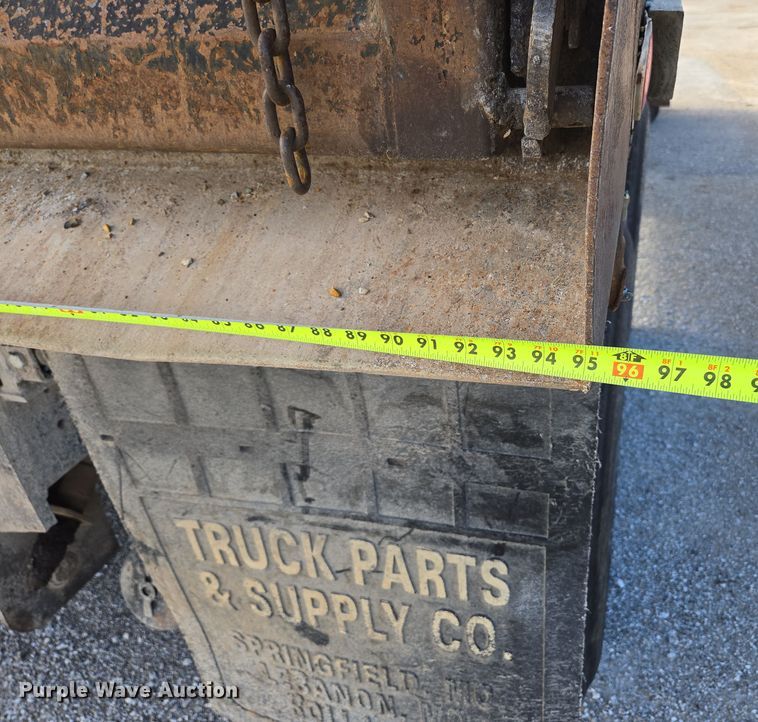 image for item DP6207 1999 International 2674 dump truck